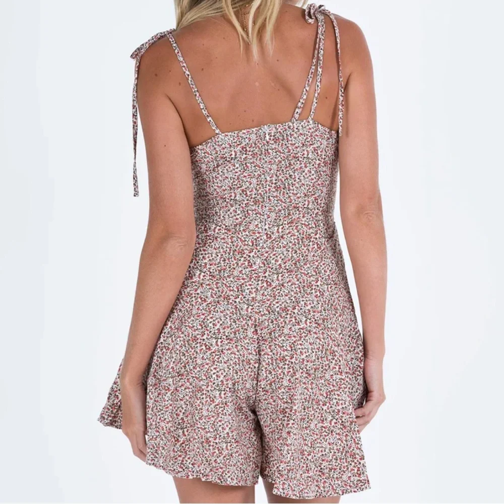 Princess Polly Floral Tie-Shoulder Romper in Cream and Pink - Picture 3 of 10